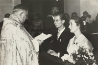 Wedding of Renata Hořejšová with Jan Horešovský on August 22, 1957 in the Church of the Virgin Mary under the Chain in Prague