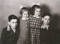 Hořejš siblings in 1942