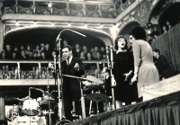 Vystoupení Vokálního kvintetu Tomislava Vašíčka v roce 1963 v Lucerně
