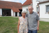 Josef Brzoň s manželkou, Bernartice 75, 2019 b