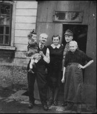 Rosemarie with grandparents Dvořák, 1944