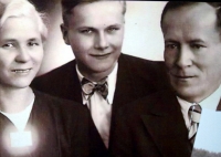 The original Lehnert family, parents and their son - E. Protzová's future husband 