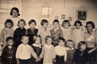 Vlasta Prokopová in kindergarten in 1933