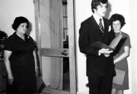 Ivan Junášek recituje na svatbě / 1974