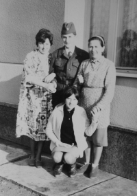 Karel Janoušek on holidays from the military service in Moutnice with his mother and sisters