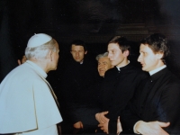Karel Janoušek on the right during the audience with Pope John Paul II. while studying in Nepomucen