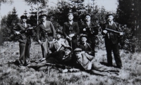 Partyzáni, kterým pomáhal pamětníkův strýc, Žďárské vrchy, 13. května 1945