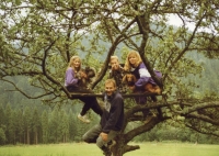 S rodinou - dcéra Maja, syn Filip manželka Maja
1991