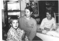 Jana Soukupová se synem Jorikem a dcerou Lucií, 1988