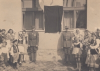 Before the unveiling of the memorial plaque on the family home of Václav Šára