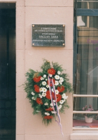 Memorial plaque on the home of General Václav Šára on Křižíková Street 14 (it was unveiled on 27 March 2003)