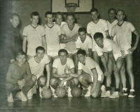 Jiří Zídek (top row, under the basket), undated photograph