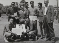 František Soucha with a volleyball team