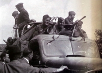 Arrival of Red Army soldiers in Luka nad Jihlavou (May 9, 1945)