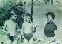 Hana Hoffmeisterová and her sons, Jan and Vítek in 1957
