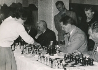 Květa Eretová during chess simul, 1960s