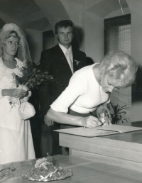 Wedding of Václav and Věra Dašeks in 1976