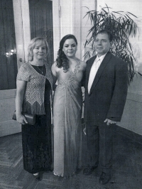 Syn Michal s manželkou a dcerou
