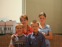 Wife of Jaroslav Schön with grandchildren