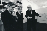 V ateliéru Richarda Meiera, zleva Miroslav Masák, Václav Havel, Richard Meier, New York, 1991