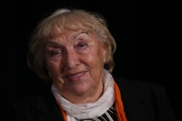 Olga Vetešníková in the studio in Hradec Králové, October 2019