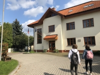 Visit in Horní Ředice, local council building
