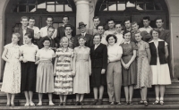 Fotografie se spolužáky před maturitou 1953