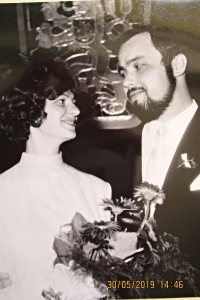 Svatební fotografie manželů Kubátových