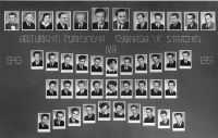 Maturitní fotografie oktávy Purkyňova gymnázia ve Strážnici, červen 1951 