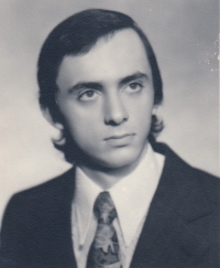 Picture of Libor Grubhoffer on the 1976 Polička High school graduation photograph 