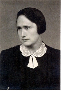 Mother vViera Markovičová - Záturecká (1910 - 1953)