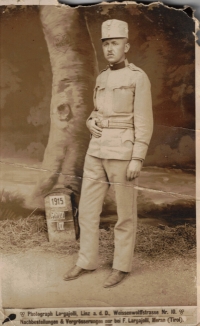 Dědeček Šesták v uniformě vojáka rakousko-uherské armády, Linec 1915