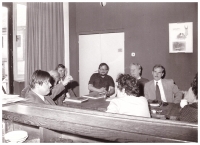 The initial meeting at the Slovácko Theater to put the play Na kůži se neumírá into practise, the first from the left is the Prague poet Jaroslav Čejka, who represented Pavel Dostál, whose name was not allowed to appear on posters and programs (1988)
