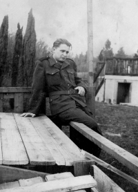 Karel Pexidr v uniformě PTP 1951