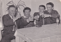 The Hanauer men toasting with their brother-in-law. Bedřich Hanauer Jr, second from the left.