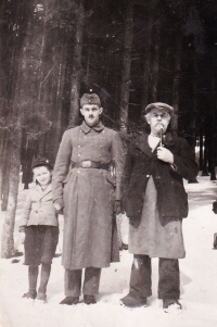 Friedrich with his father and grandfather
