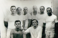 Luis Zuniga, Eleno Oviedo, Osvaldo Figueroa, Jose Pujals Medero, Ernesto Diaz
Angel Pardo, Reynaldo Figueroa, Julio Ruiz Pitaluga- Prision Combinado del Este. La Habana.—1988
