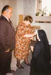 Perpetual vows, her parents' blessing, 1993