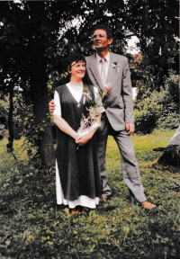 Druhá svatba, manželé Mikuláškovi, 2001