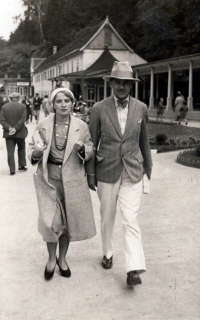 Karel Pexidr´s parents in Carlsbad (Karlovy Vary); 1946 