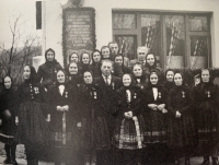 
important widows and survivors during 20th anniversary of liberation of the village Selec in 1965