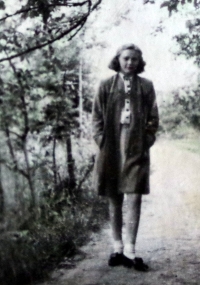 Leante Janderová as a twelve-year-old