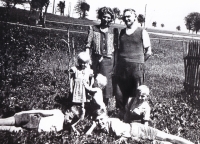 Dalibor Motejlek with family