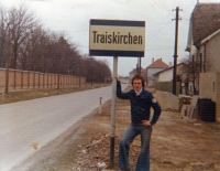 Jiří Barteček na fotografii z Traiskirchenu v Rakousku / podzim 1975