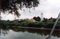 Záhorská Ves na snímku z pravého břehu řeky Moravy v Rakousku / léto 1990