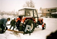 Clients of the Opava Asylum House working on the farm in Strahovice, 1997