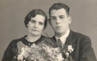 Parents’ wedding picture, 1937