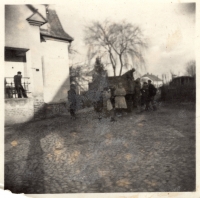 Forced removal from the Holý estate. Horní Ředice, 1956