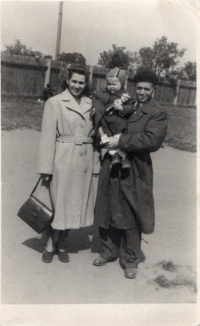 Marie Martinková with her parents