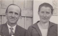 Parents Bedřich and Anna Hojers in 1934